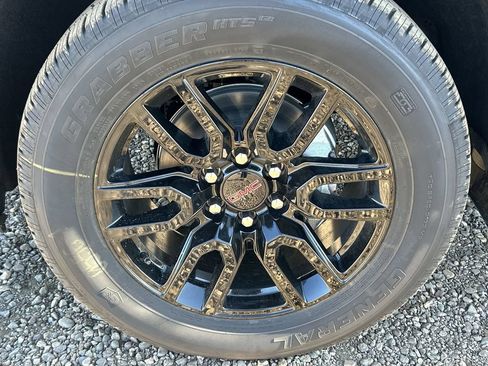 New 2026 GMC Sierra 1500 Elevation AWD/4WD image 32