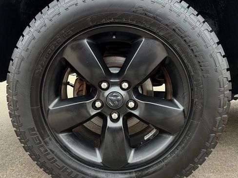 Used 2014 RAM 1500 Express RWD image 15