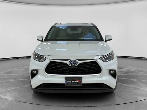 Used 2022 Toyota Highlander XLE image 8