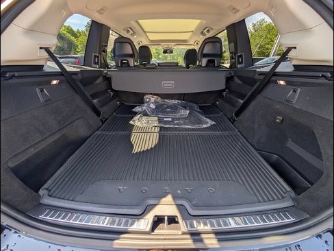 Certified 2024 Volvo XC90 B6 Plus w/ Protection Package AWD/4WD image 7