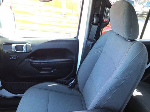 Used 2024 Jeep Gladiator Sport image 22