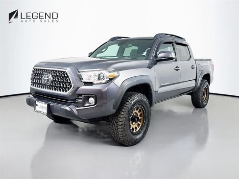 Used 2019 Toyota Tacoma TRD Off-Road AWD/4WD image 1