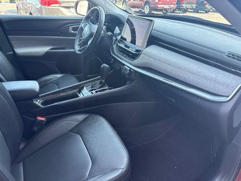 Used 2022 Jeep Compass Latitude AWD/4WD image 19