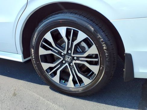 Used 2026 Honda Odyssey Elite image 8