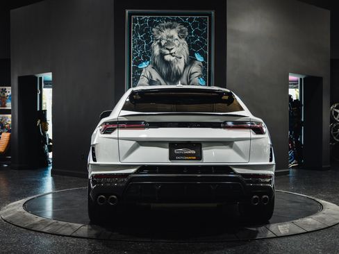 Used 2023 Lamborghini Urus Performante image 8