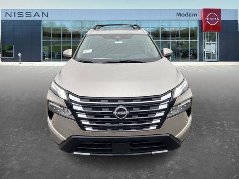 New 2026 Nissan Rogue Platinum image 2