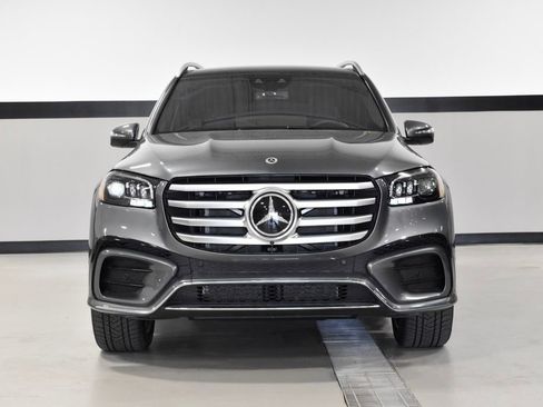 Used 2025 Mercedes-Benz GLS 580 4MATIC image 8