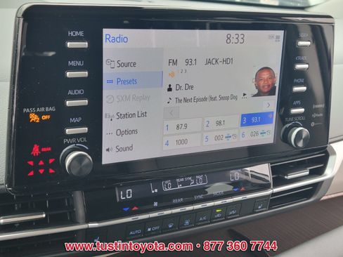 Used 2023 Toyota Sienna XLE FWD image 22