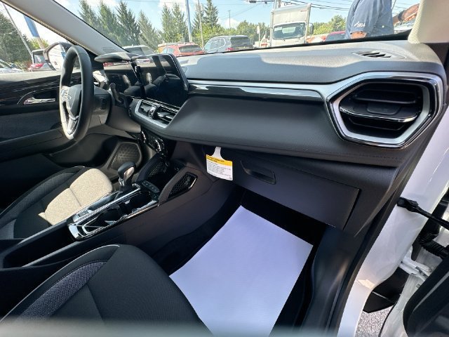 New 2026 Chevrolet TrailBlazer LT w/ Midnight Edition FWD image 31