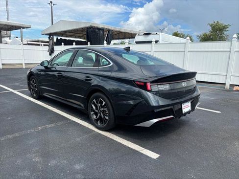 Used 2025 Hyundai Sonata SEL FWD image 12