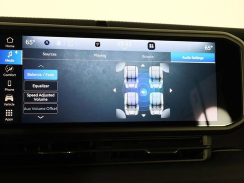 Used 2024 Jeep Wrangler Unlimited Rubicon image 32