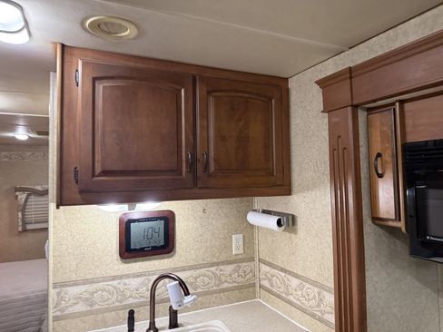 Used 2007 Ford E-450 and Econoline 450 image 54