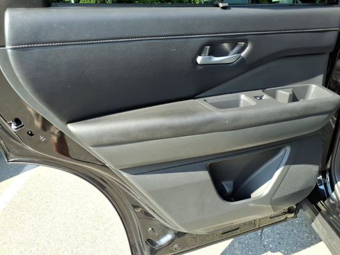 Certified 2024 Nissan Pathfinder SL AWD/4WD image 12
