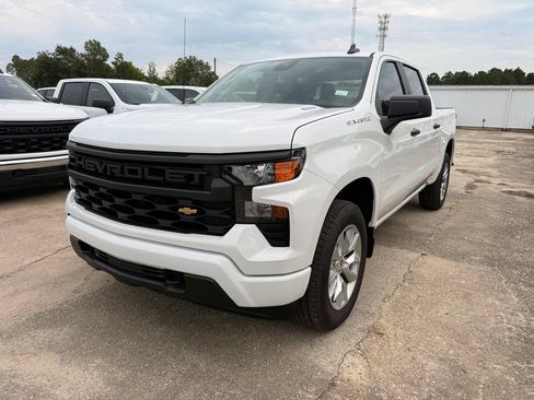 New 2026 Chevrolet Silverado 1500 Custom RWD image 1