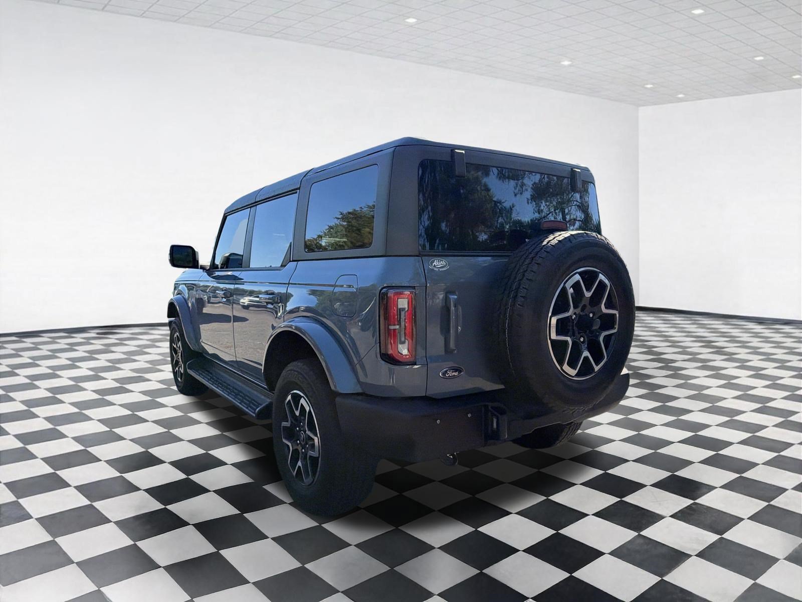 Used 2025 Ford Bronco Outer Banks AWD/4WD image 6