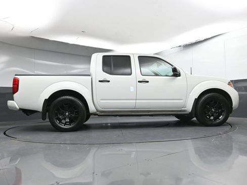 Used 2020 Nissan Frontier SV w/ Midnight Edition Floor Mats RWD image 22