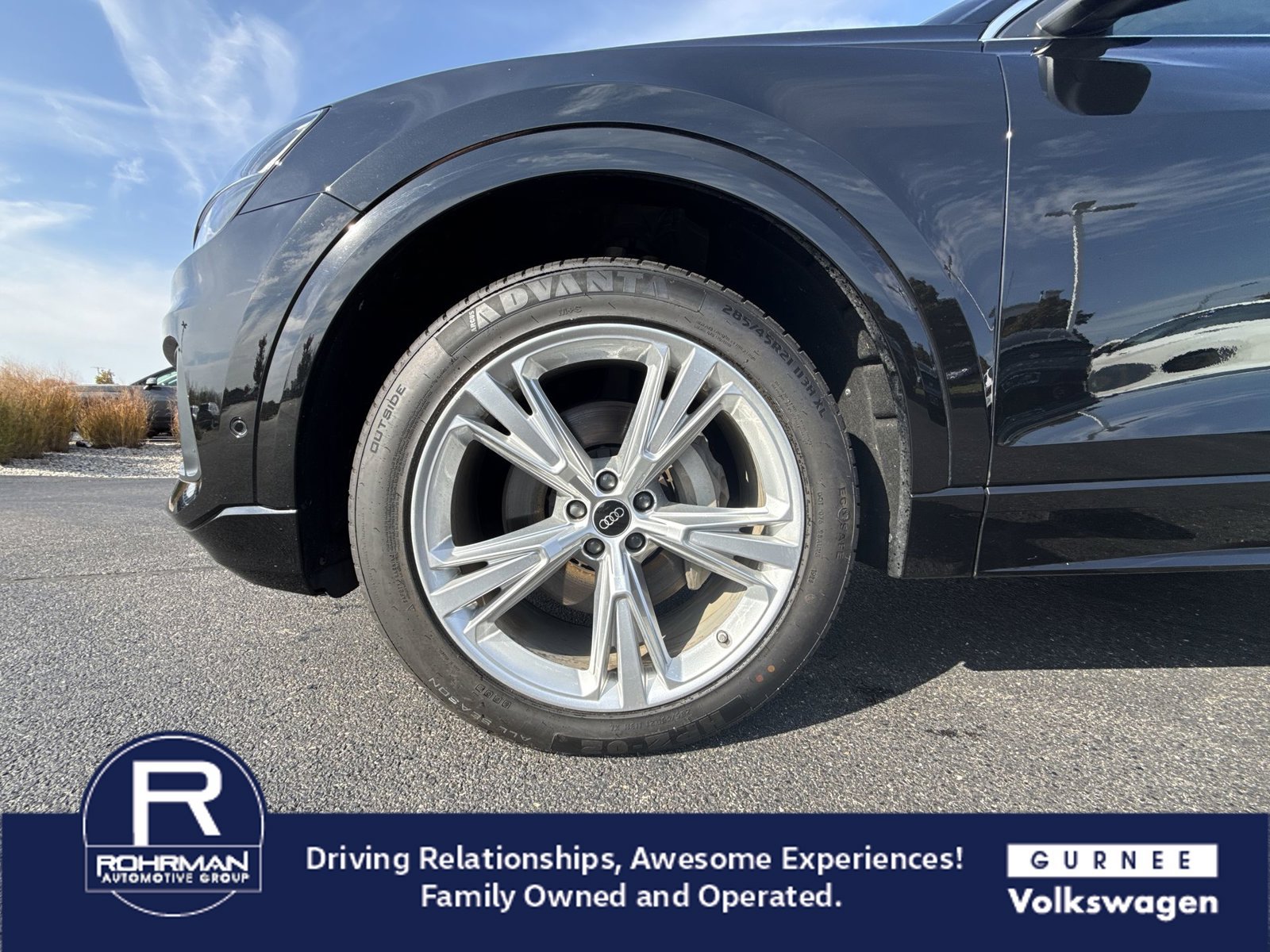 Used 2023 Audi Q8 Premium w/ Convenience Package AWD/4WD image 12