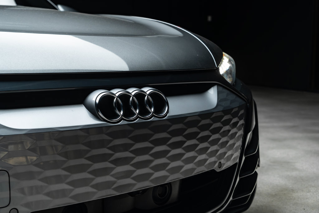 Used 2022 Audi e-tron GT Premium Plus AWD/4WD image 7