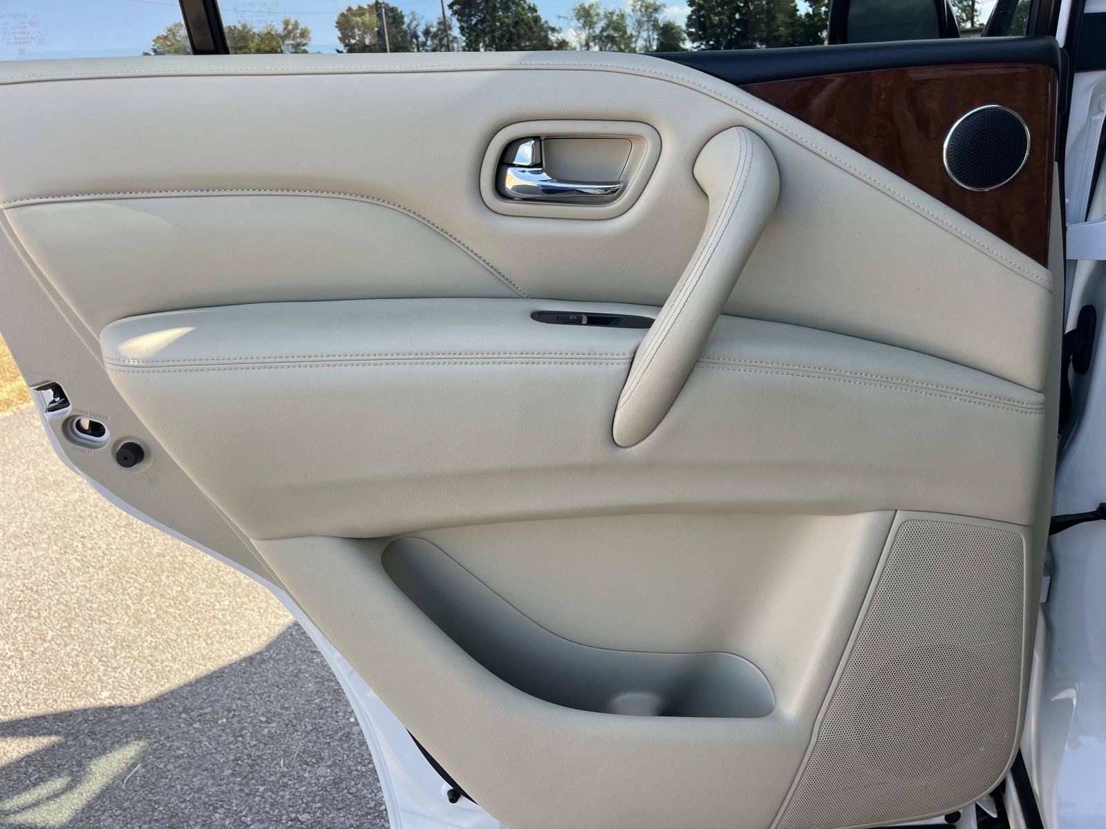 Used 2019 INFINITI QX80 Luxe w/ 22" Wheel Package AWD/4WD image 24
