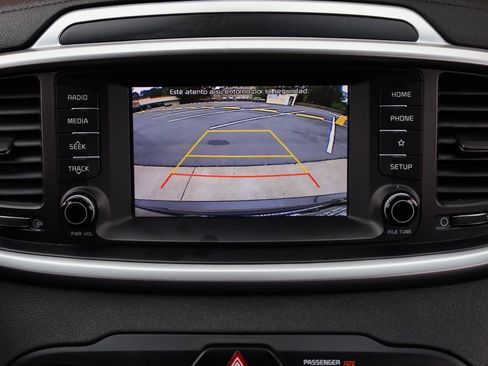 Used 2019 Kia Sorento FWD image 40