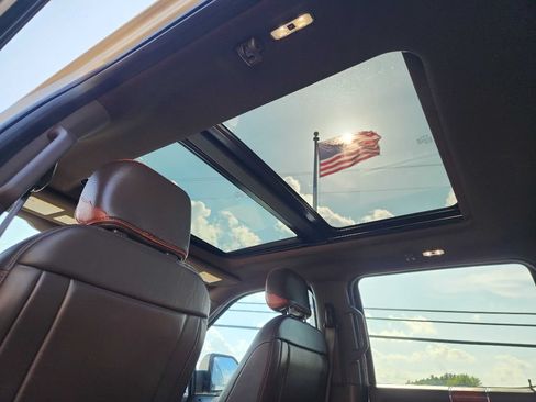 Used 2018 Ford F150 King Ranch w/ Equipment Group 601A Luxury AWD/4WD image 9