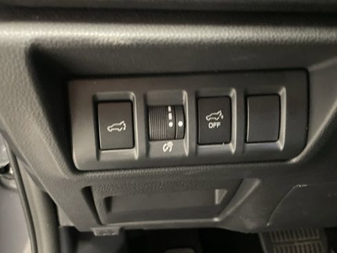 Used 2024 Subaru Outback Premium image 12