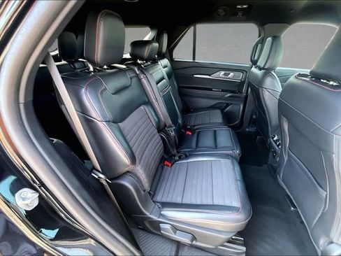 Certified 2025 Ford Explorer ST-Line w/ ST-Line Street Pack AWD/4WD image 24
