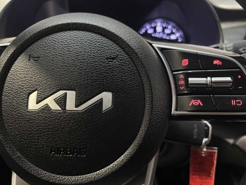 Used 2024 Kia Forte LXS image 11