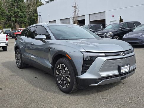 Used 2024 Chevrolet Blazer EV LT image 7