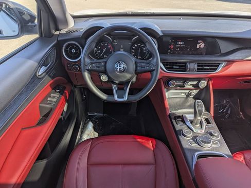 Used 2021 Alfa Romeo Stelvio Sprint w/ Nero Edizione image 21