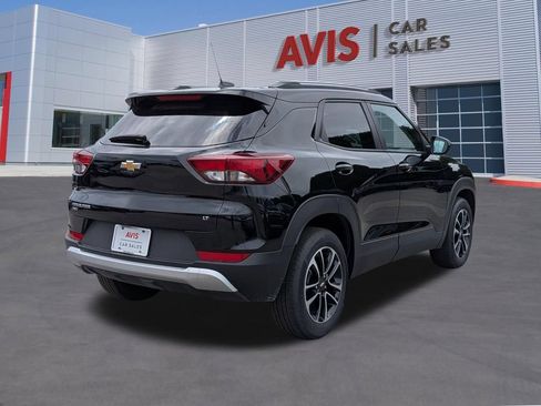 Used 2025 Chevrolet TrailBlazer LT AWD/4WD image 6