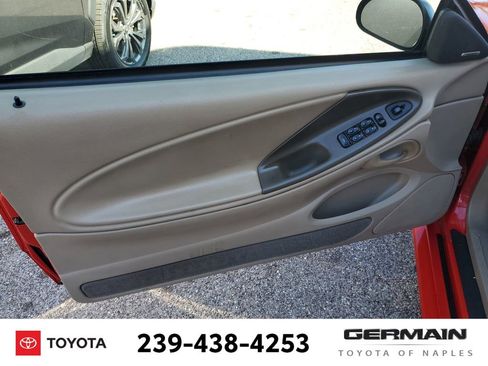 Used 2003 Ford Mustang Convertible image 22