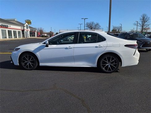 Certified 2024 Toyota Camry SE image 4