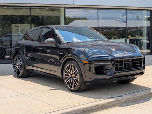 New 2025 Porsche Cayenne S image 7