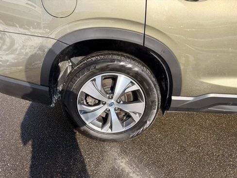 Used 2023 Subaru Ascent Premium w/ Convenience Package image 12