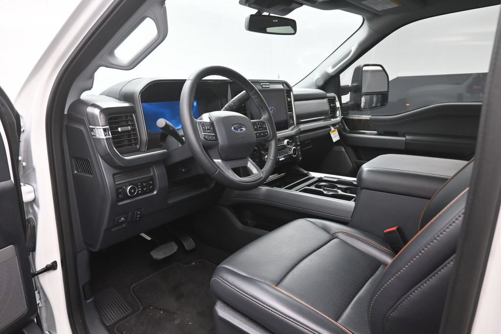 Used 2025 Ford F250 Lariat w/ Black Appearance Package AWD/4WD image 19