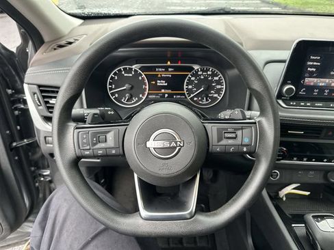 Used 2023 Nissan Rogue SV AWD/4WD image 13