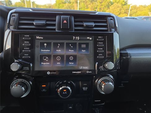 Used 2024 Toyota 4Runner TRD Off-Road Premium w/ Off Road Premium Plus Package AWD/4WD image 19
