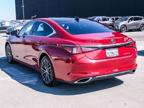 Used 2023 Lexus ES 350 w/ Premium Package FWD image 6