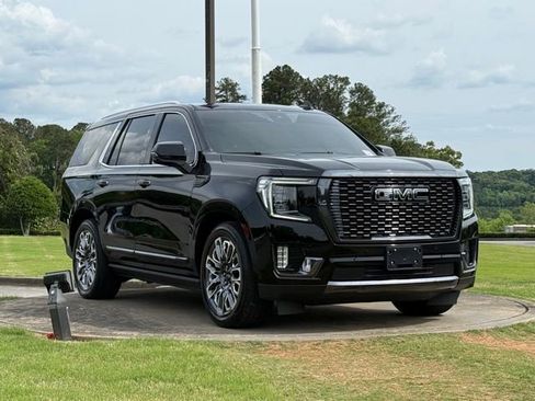 Used 2023 GMC Yukon Denali Ultimate AWD/4WD image 1