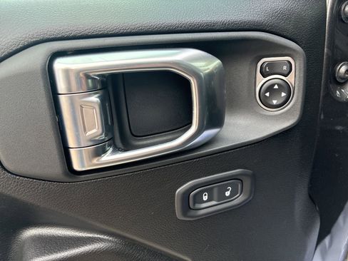 New 2026 Jeep Gladiator Sport image 15