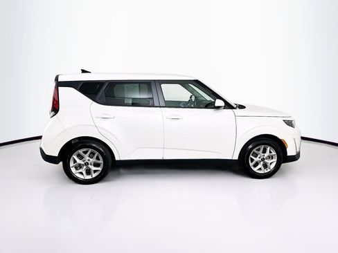Used 2025 Kia Soul LX w/ LX Technology Package image 10