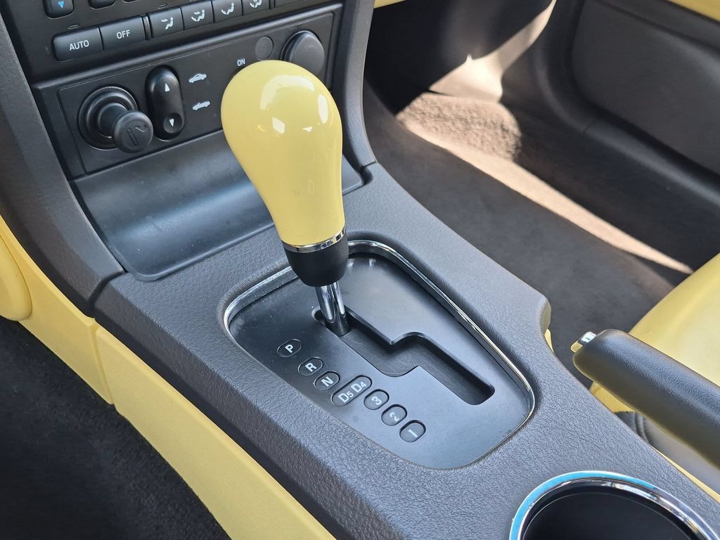 Used 2002 Ford Thunderbird RWD image 12