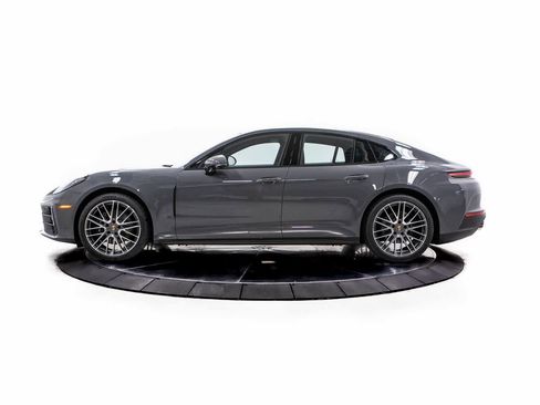 New 2026 Porsche Panamera image 2