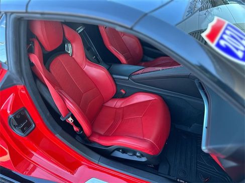 Used 2021 Chevrolet Corvette Stingray Premium Conv w/ Z51 Performance Package image 25