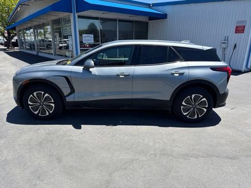 Used 2024 Chevrolet Blazer EV LT AWD/4WD image 2