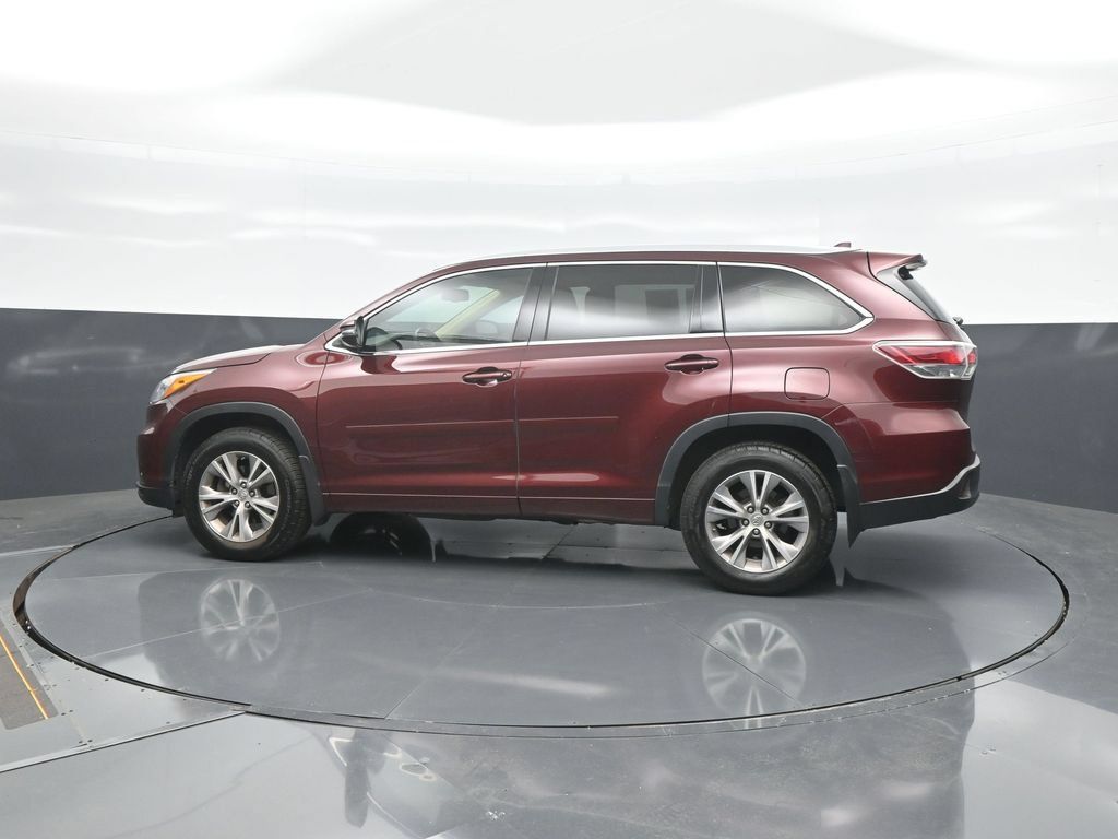 Used 2015 Toyota Highlander XLE AWD/4WD image 4
