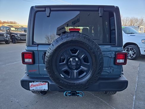 Used 2024 Jeep Wrangler Sport image 9