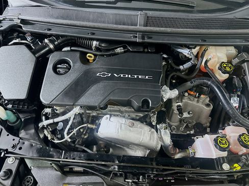 Used 2018 Chevrolet Volt Premier w/ Driver Confidence Package image 31