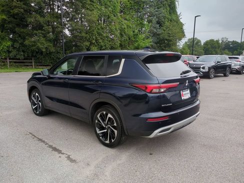 Used 2024 Mitsubishi Outlander AWD image 6